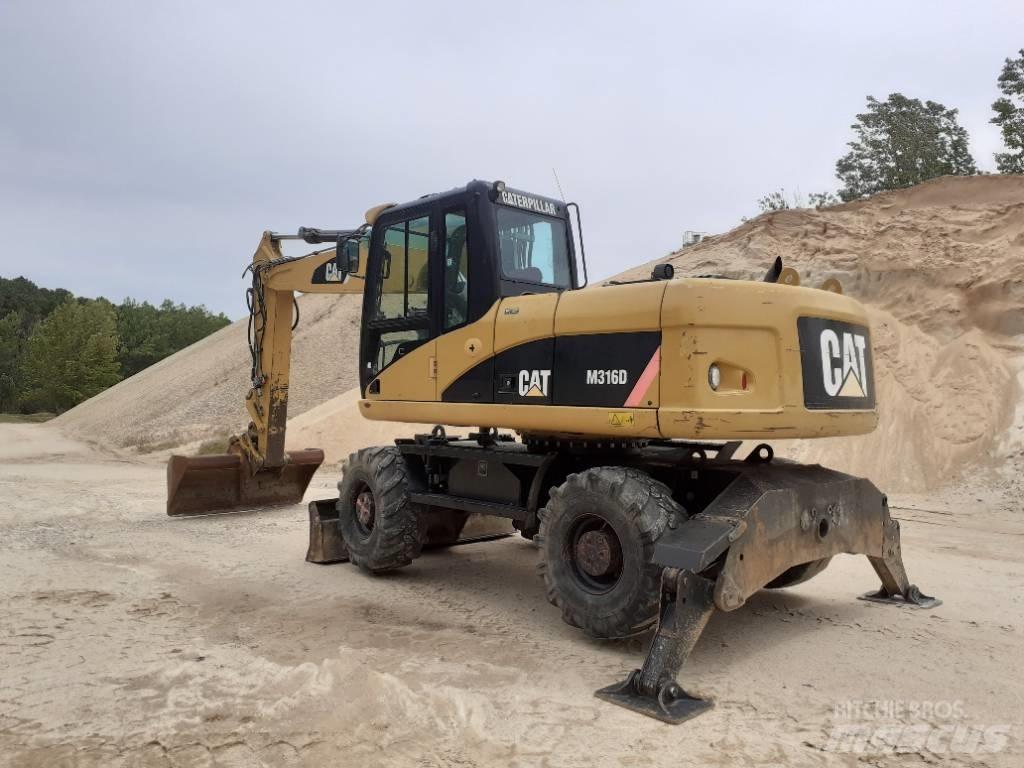 CAT M 316 D Pelle sur pneus