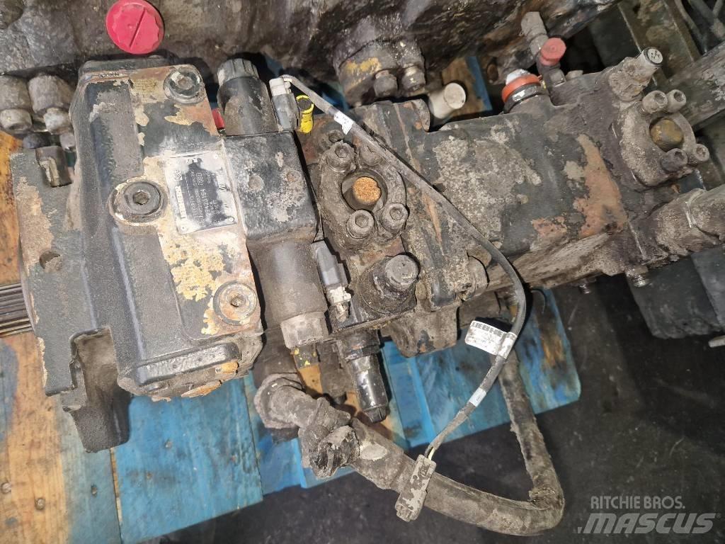 Liebherr L 586 Hydraulique