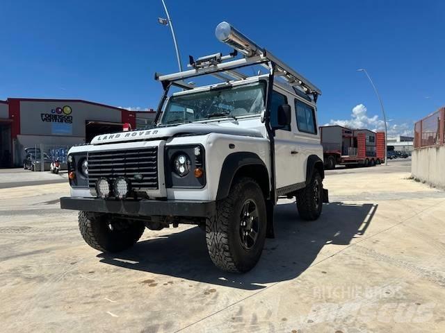 Land Rover Defender Voiture