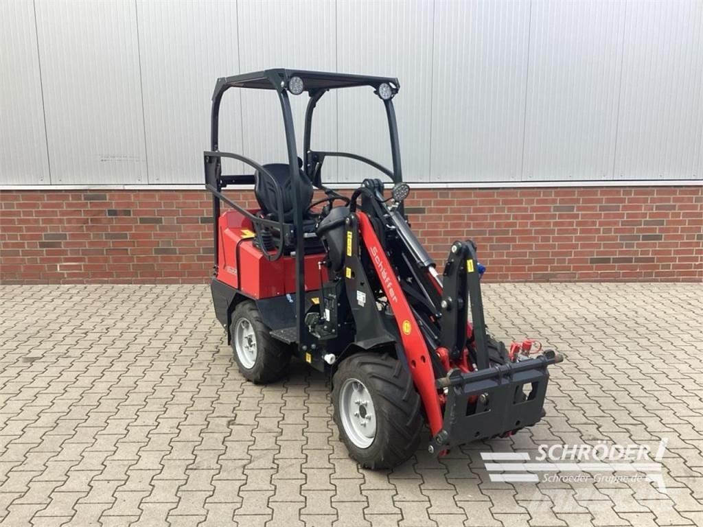 Schäffer 1622 Mini chargeuse