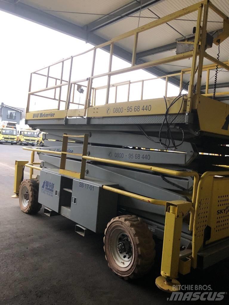 SkyJack SJ 9250 RT Nacelle ciseaux