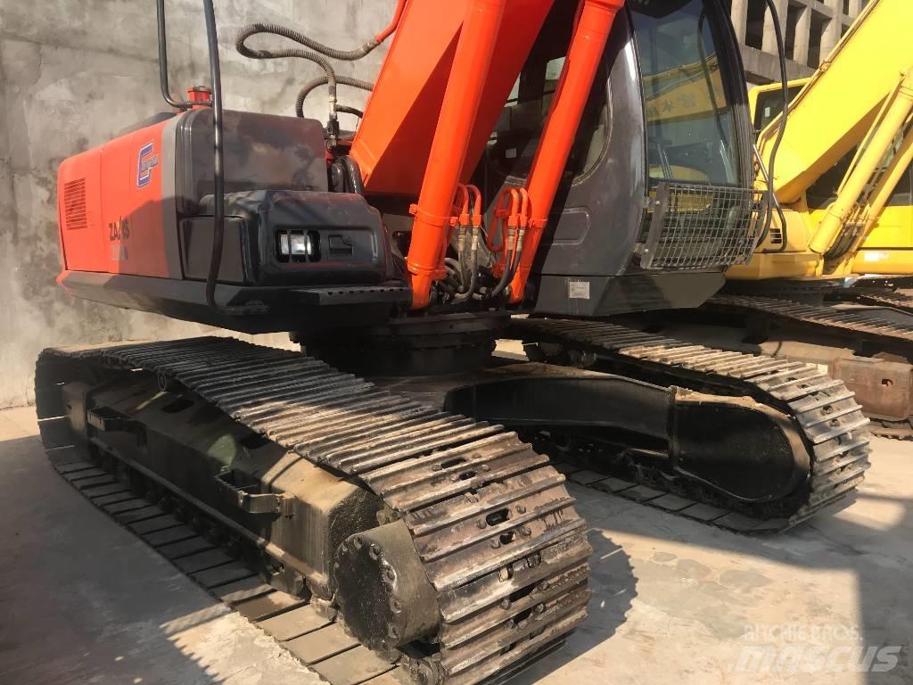 Hitachi ZX 200-6 Pelle sur chenilles