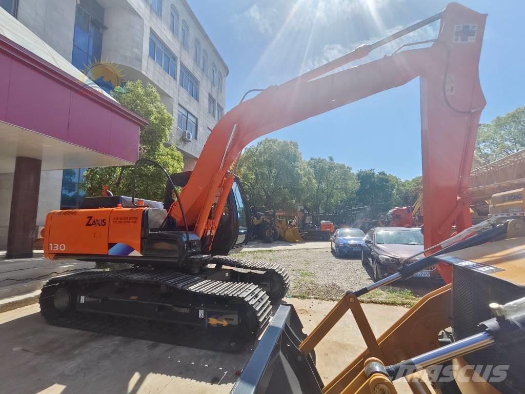 Hitachi ZX 130 Pelle sur chenilles