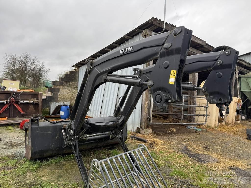 Valtra N174 Tracteur