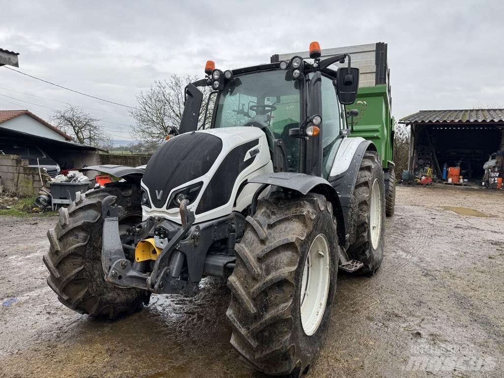 Valtra N174 Tracteur