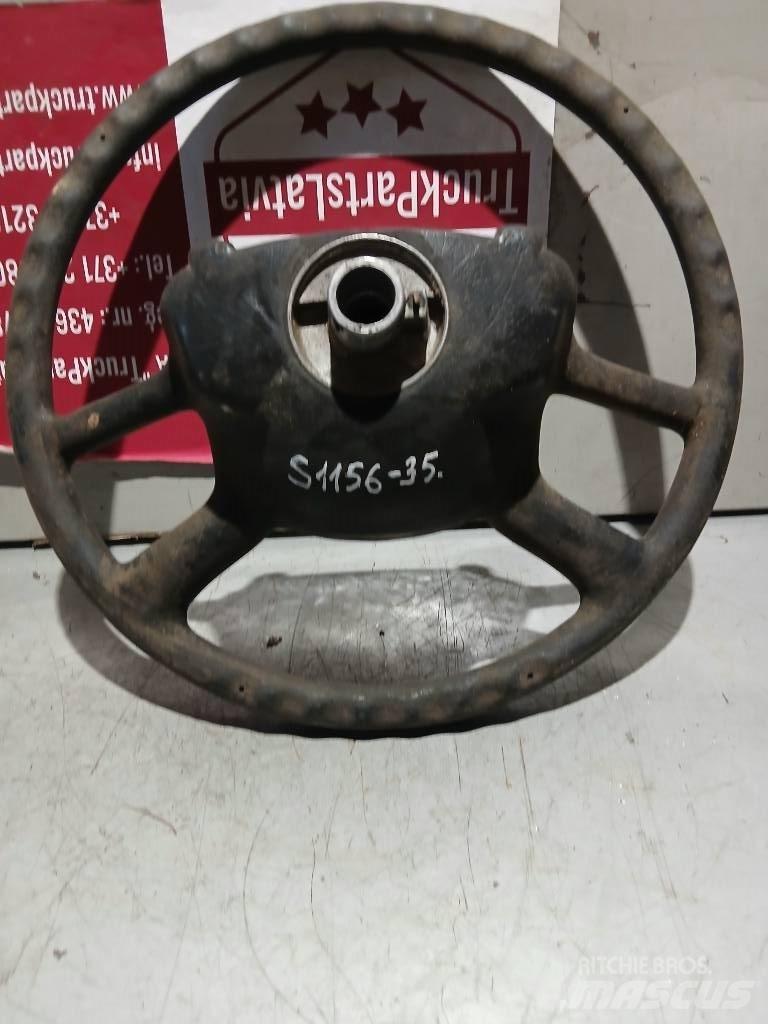 Scania 144    1327026 Cabines