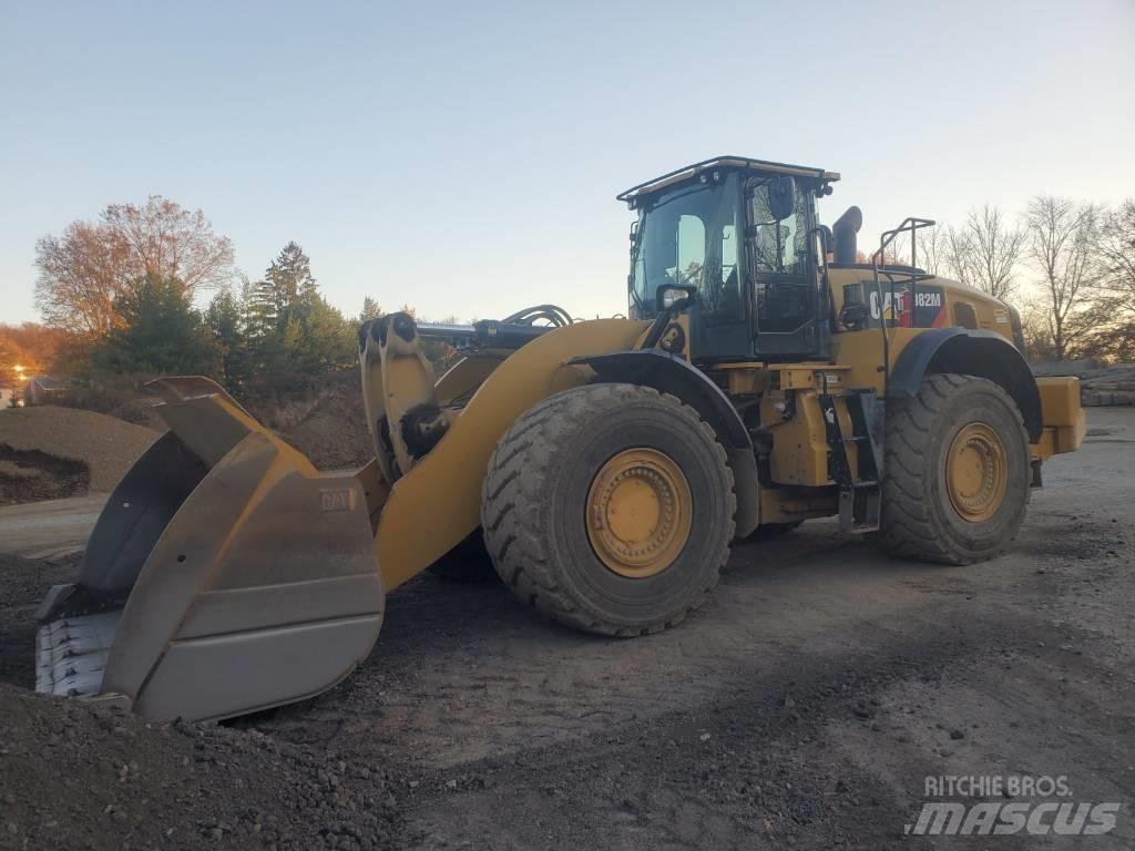 CAT 982 M Chargeuse sur pneus