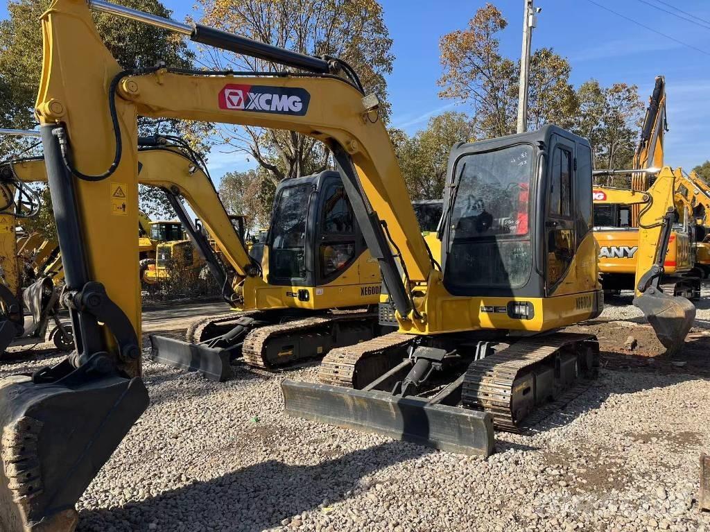 XCMG XE 60 DA Mini pelle < 7t