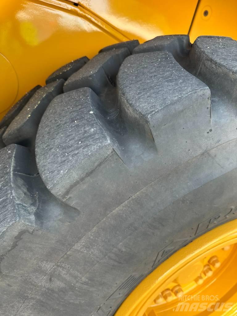 Volvo BM L 120 G Chargeuse sur pneus