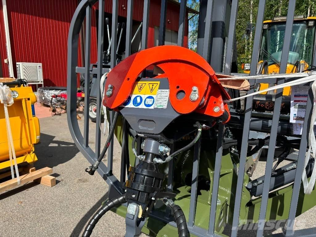 Farma T7 ja C 5.1D Remorque forestière avec grue