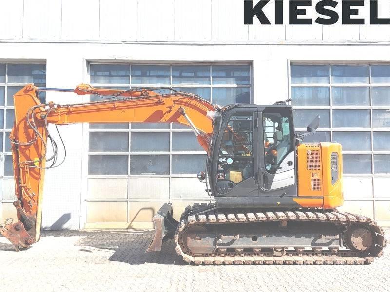 Hitachi ZX 135 US-6 Pelle sur chenilles