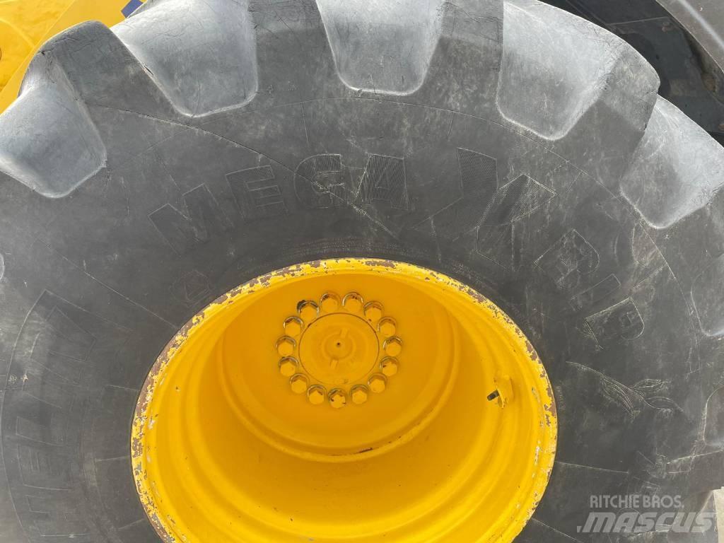 Komatsu WA320-8 Chargeuse sur pneus