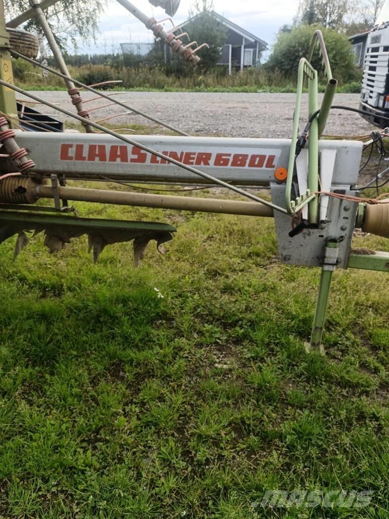 CLAAS Liner 680 Andaineur