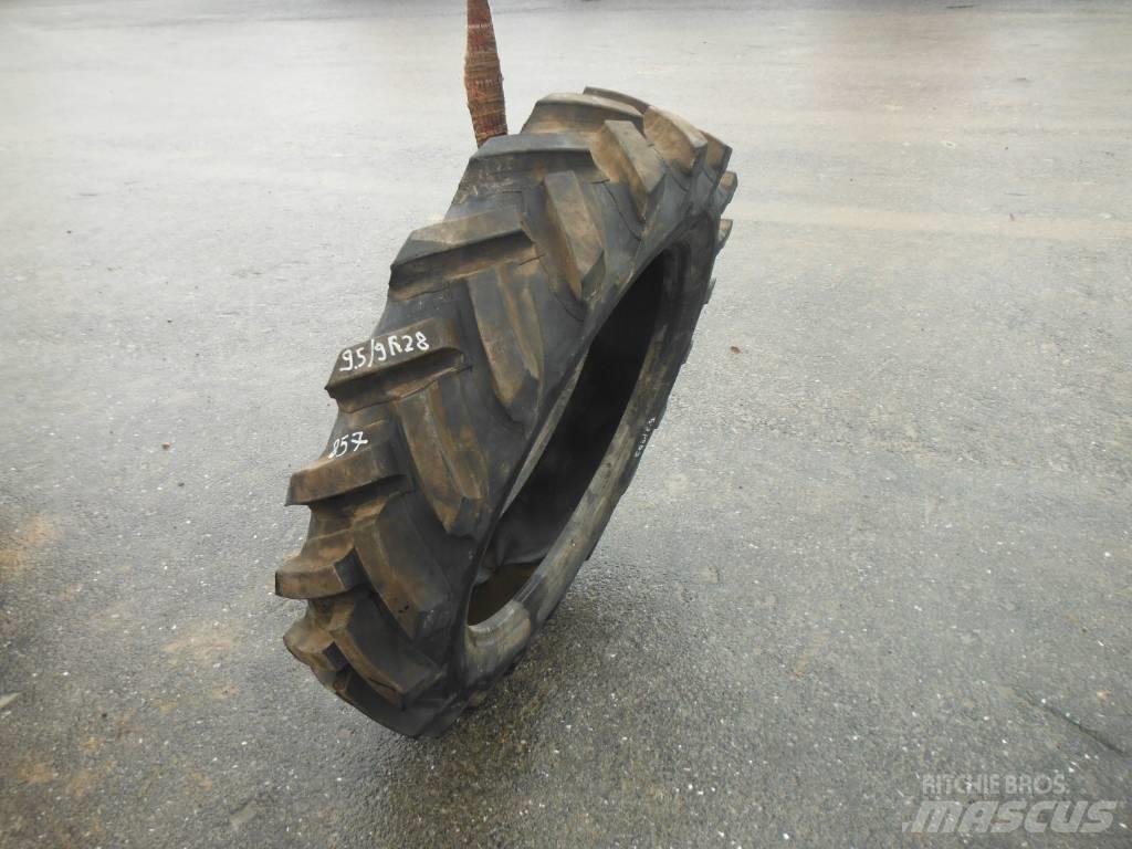 Michelin 9.5/9R28 Pneus, roues et jantes