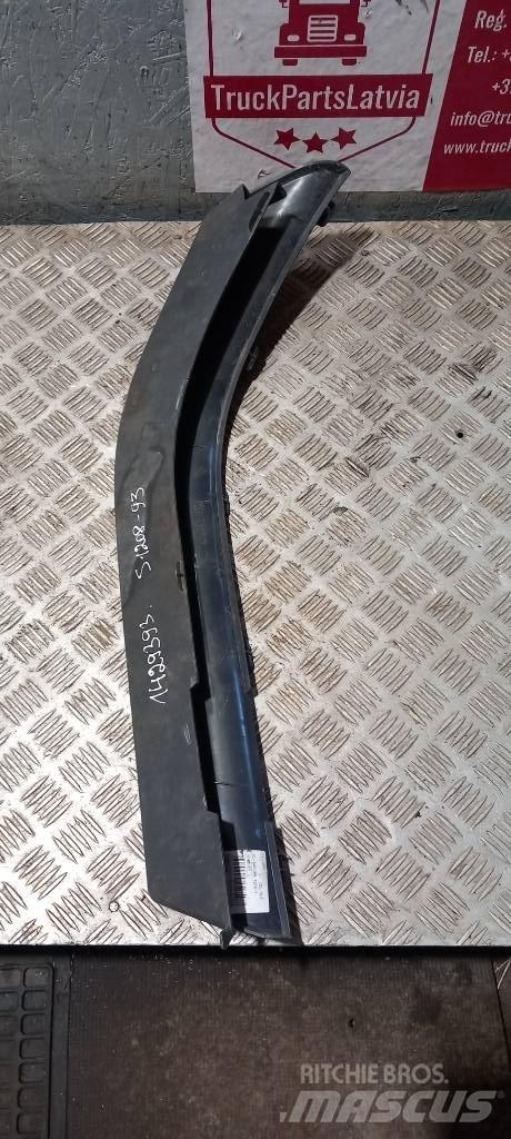 Scania 94 D.   1429393 Cabines
