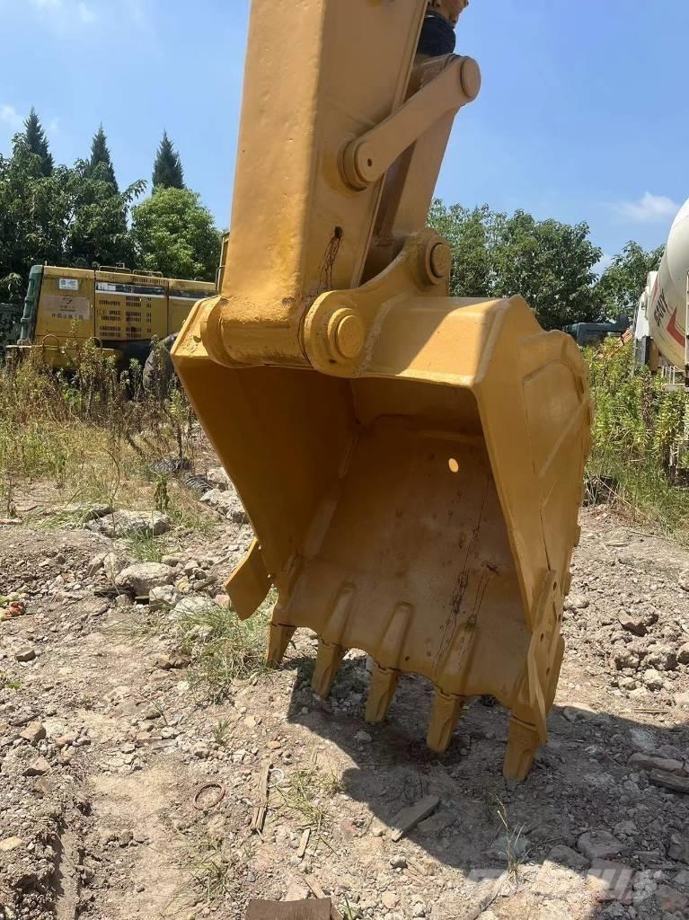 CAT 320 C L Pelle sur chenilles
