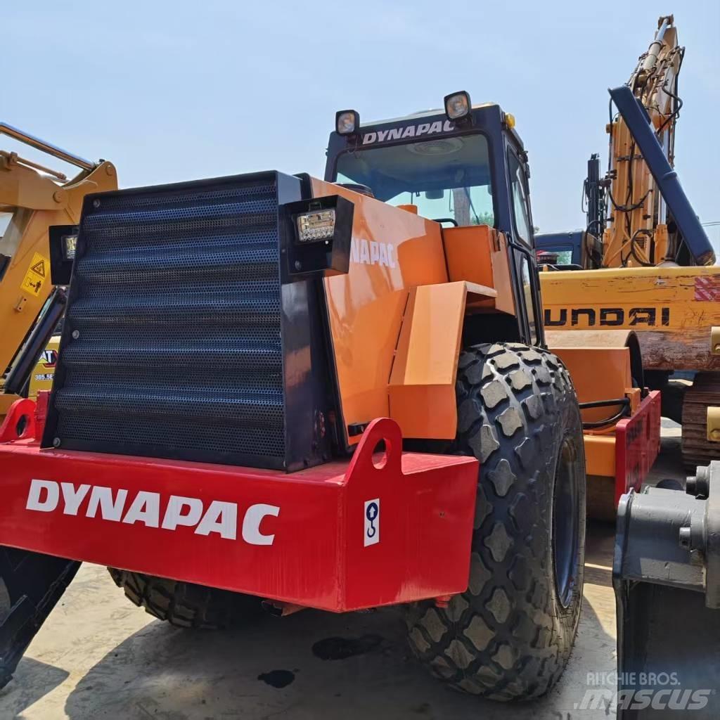 Dynapac CA25D Rouleaux monocylindre