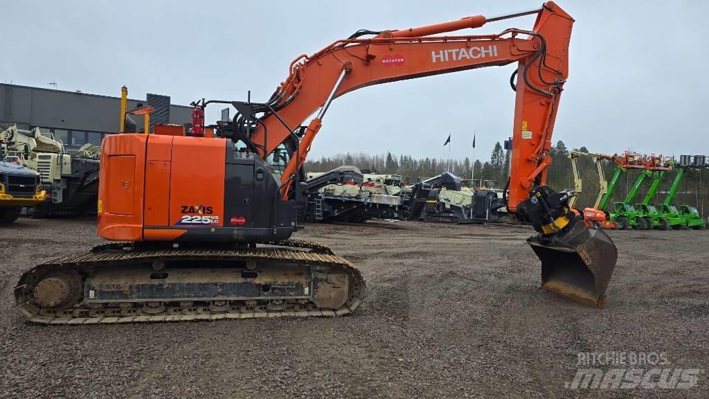 Hitachi ZX 225USLC-6 Pelle sur chenilles