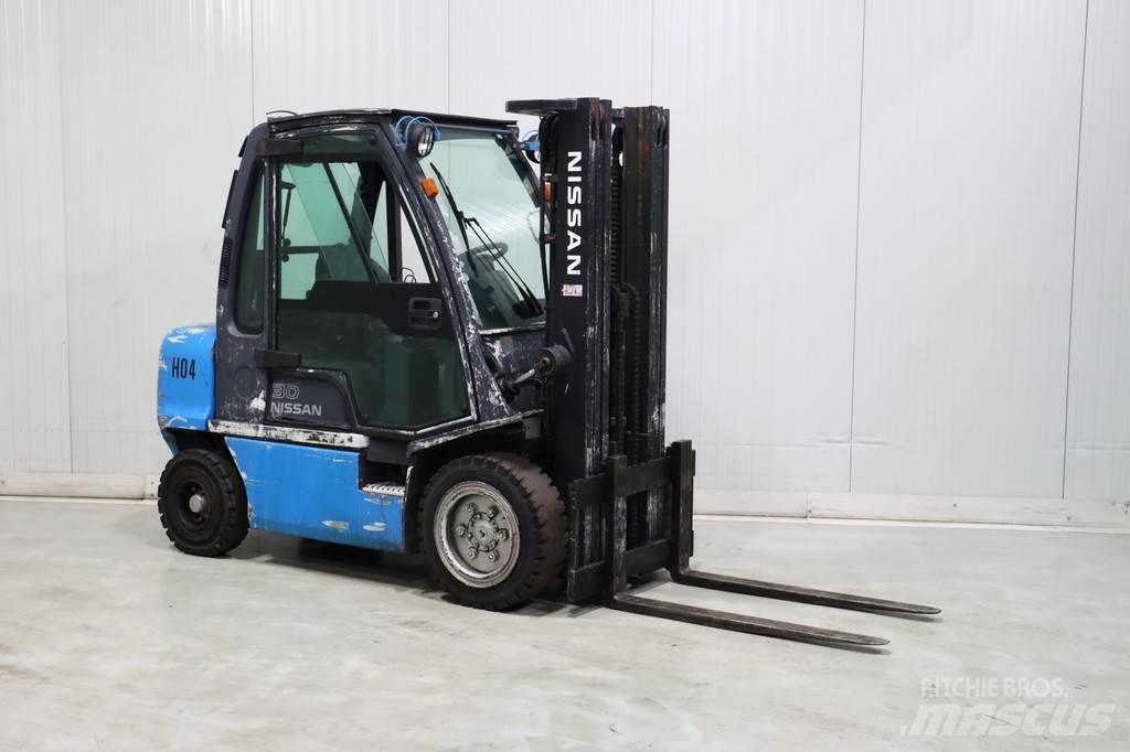 Nissan FGD02A30Q Chariots diesel