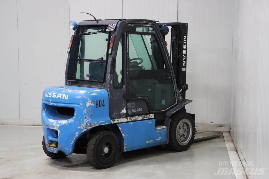 Nissan FGD02A30Q Chariots diesel