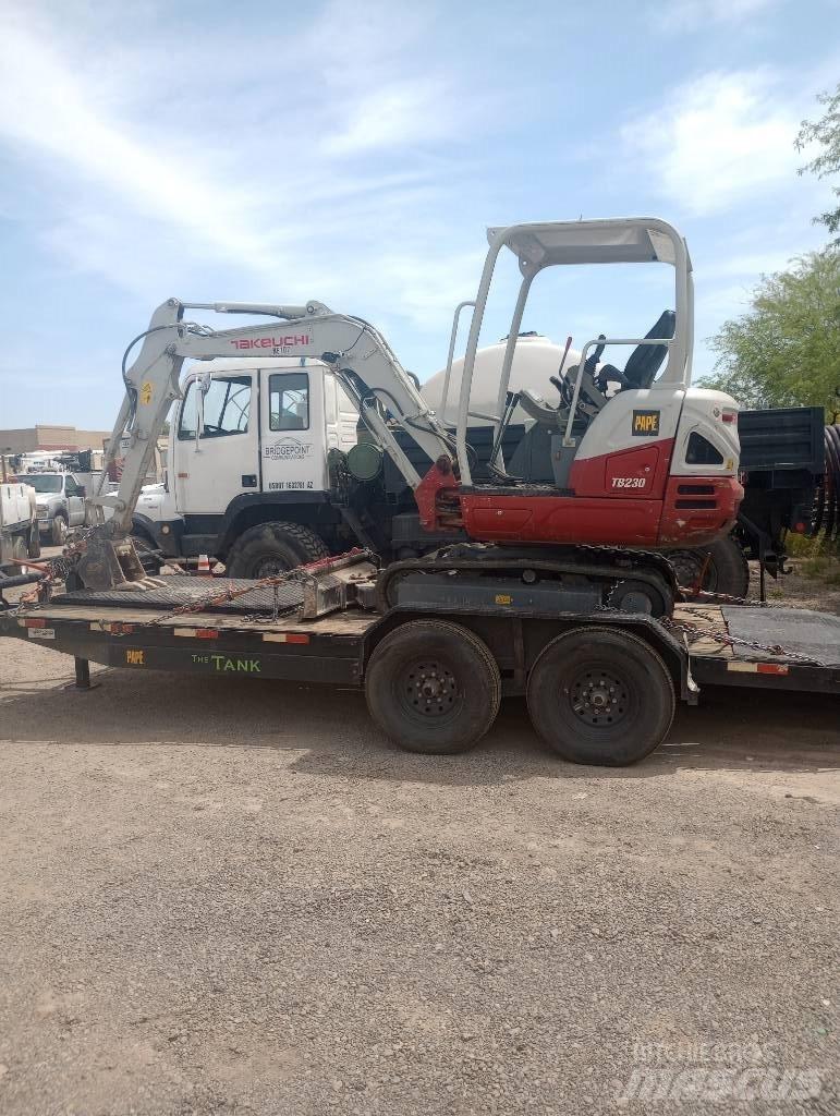 Takeuchi TB230RA Accessoires et pièces pour foreuse