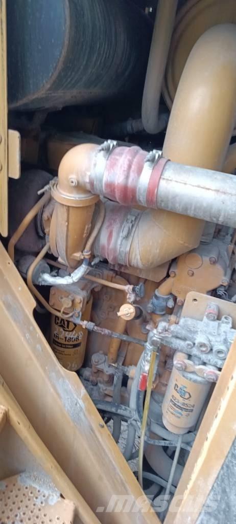 CAT 988H Chargeuse sur pneus