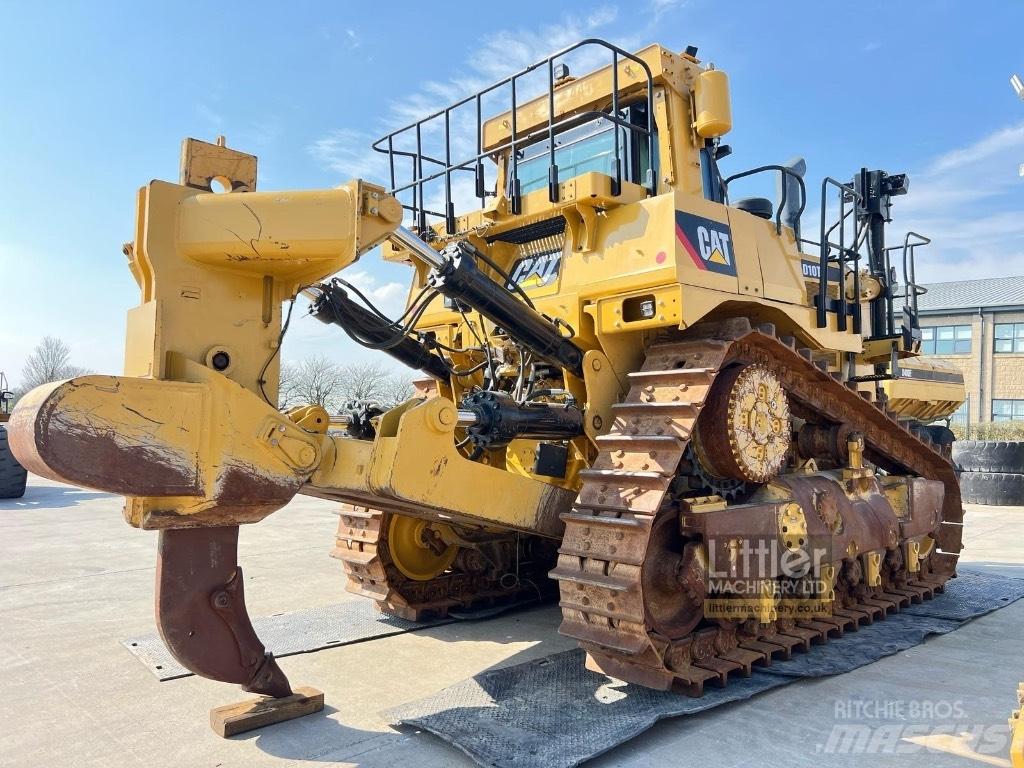 CAT D 10 T 2 Bouteurs sur chenilles