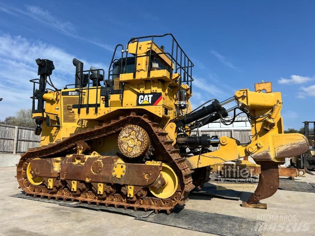 CAT D 10 T 2 Bouteurs sur chenilles