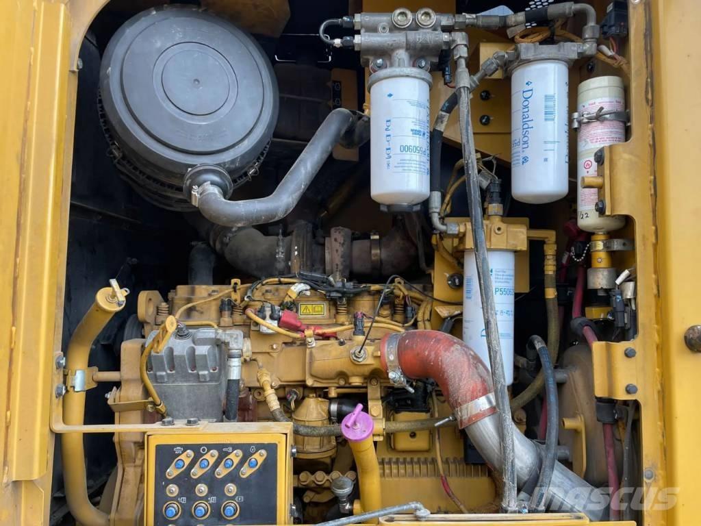 CAT 140M Niveleuse