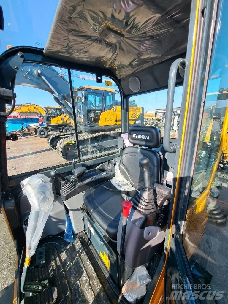 Hyundai R18-9AK Mini pelle < 7t