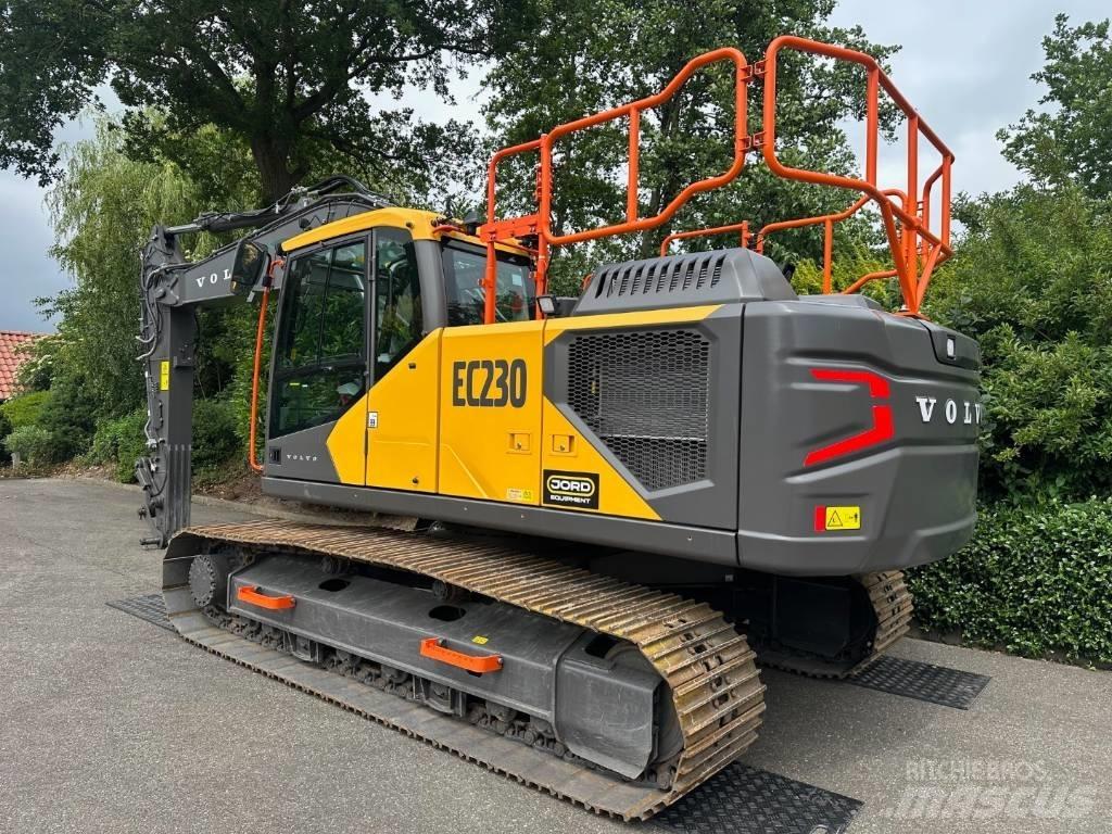 Volvo EC 230 Pelle sur chenilles
