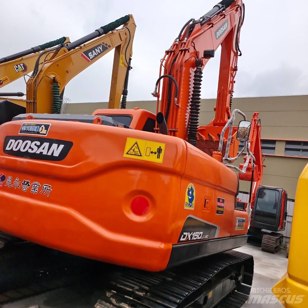 Doosan DX 150 LC Pelle sur chenilles