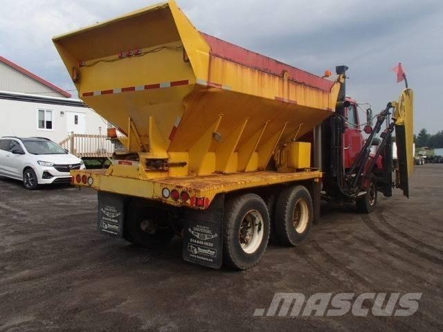 Volvo WG Chasse neige