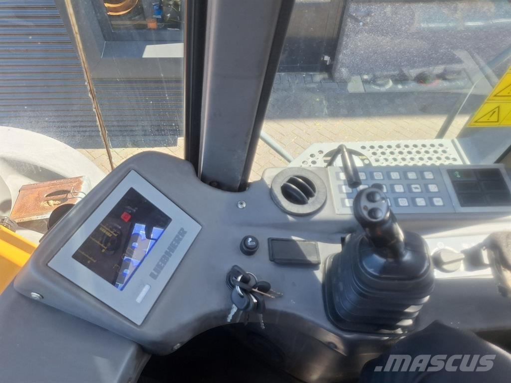 Liebherr L580 Chargeuse sur pneus