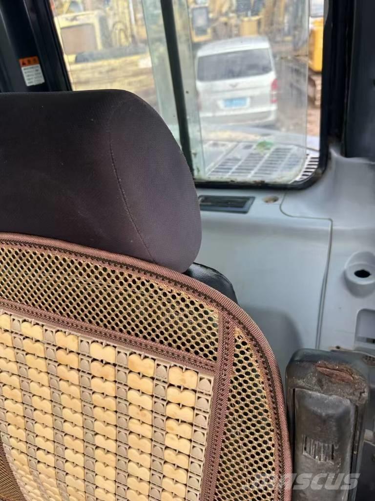 Komatsu PC 128 US Pelle sur chenilles