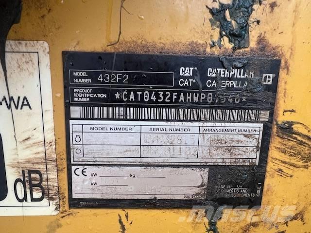 CAT 432 F Tractopelle