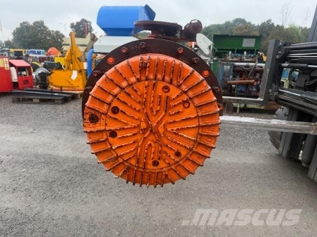 Daewoo Mega 300 III Essieux