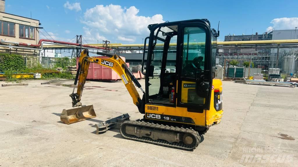 JCB 19 C Mini pelle < 7t