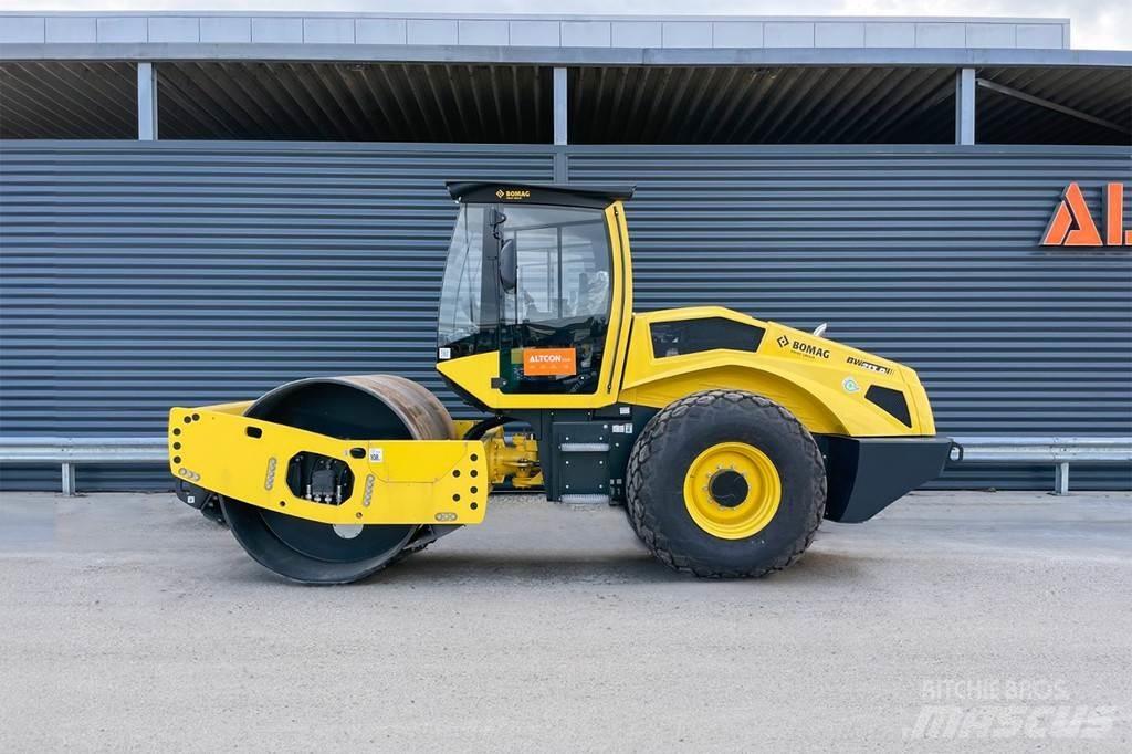 Bomag BW 213 D-5 Rouleaux monocylindre