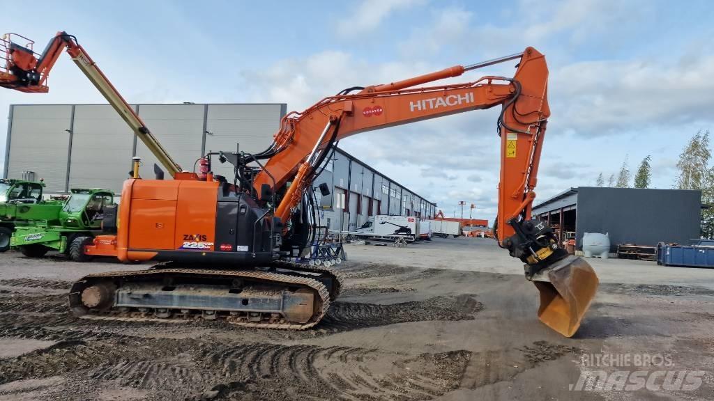 Hitachi ZX225USRLC-6 Pelle sur chenilles