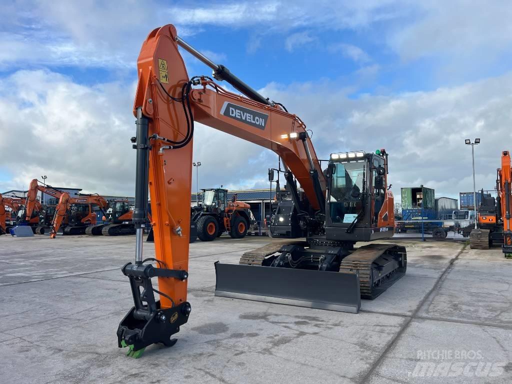 Develon DX 235 LCR-7 Pelle sur chenilles