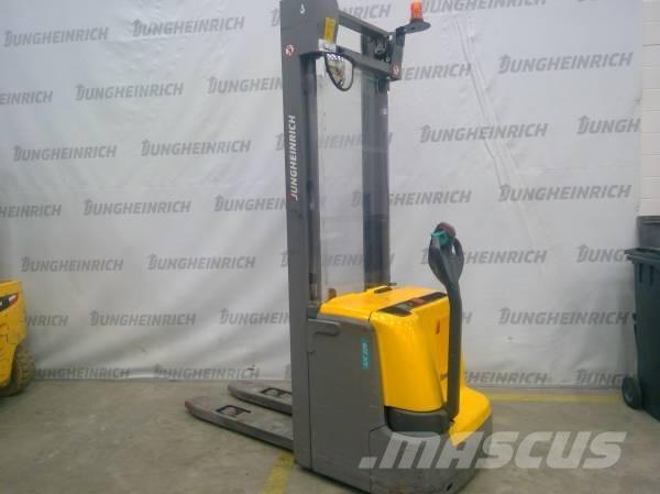 Jungheinrich EJC 220 Gerbeur accompagnant