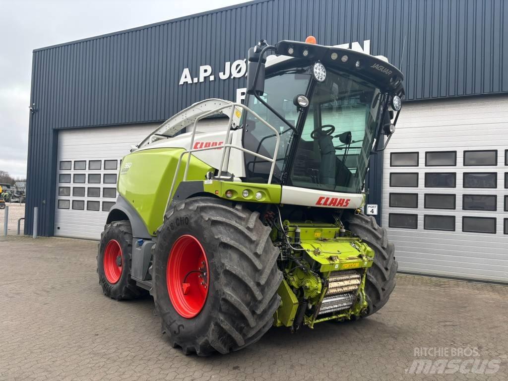 CLAAS Jaguar 960 4WD Ensileuse automotrice