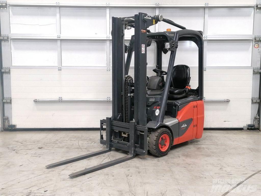 Linde E12-02 Chariots élévateurs électriques