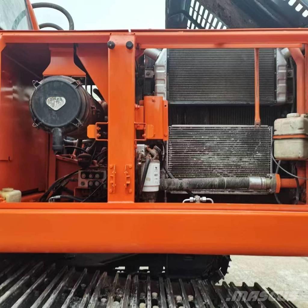 Doosan DX 225 LC Pelle sur chenilles
