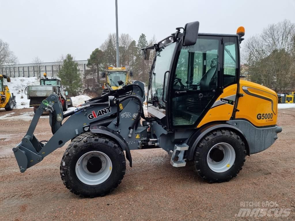 GiANT G 5000 Chargeuse sur pneus