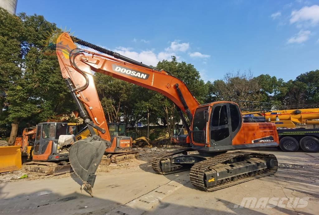 Doosan DX 300 LC Pelle sur chenilles