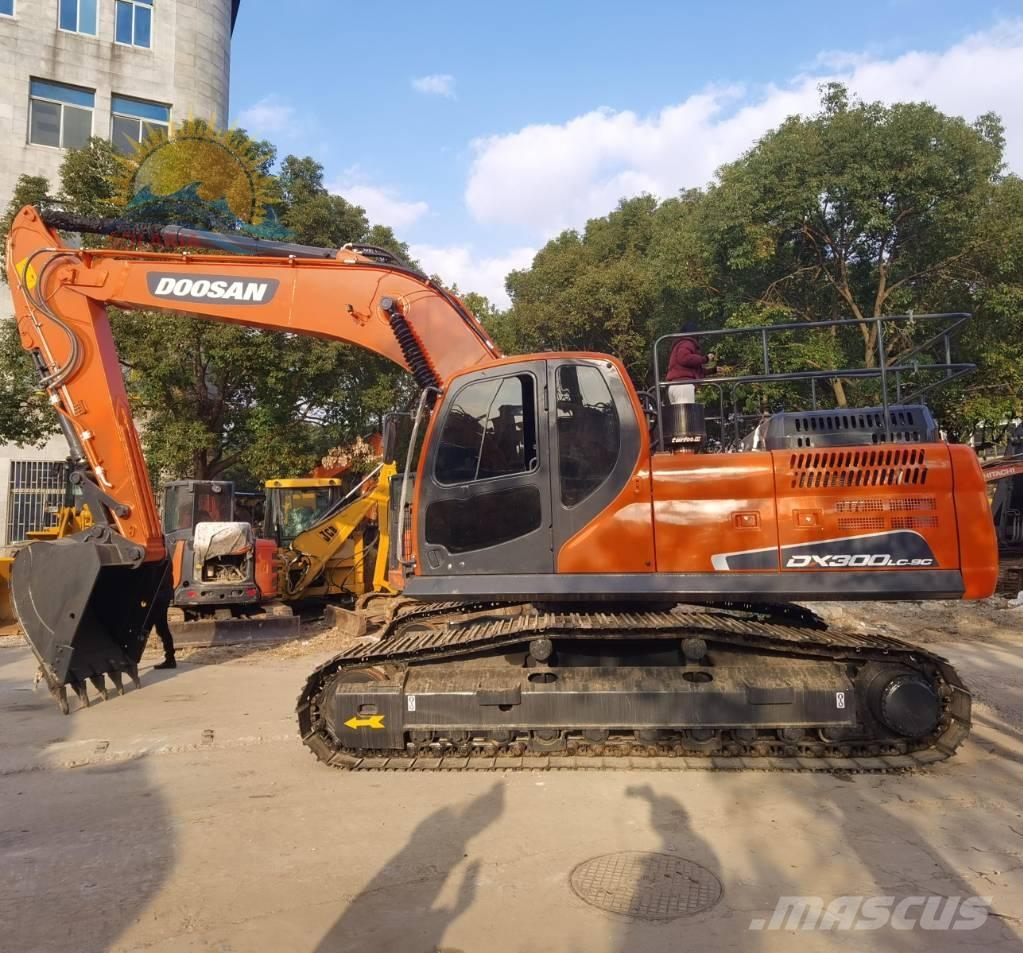 Doosan DX 300 LC Pelle sur chenilles