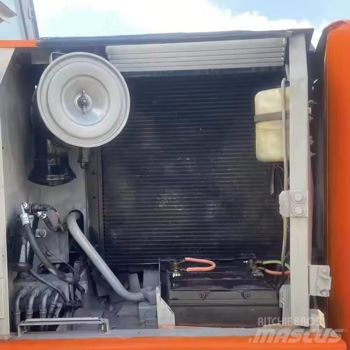 Hitachi EX120 Pelle sur chenilles