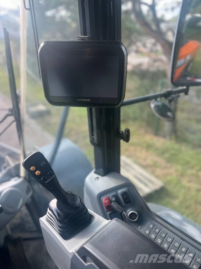 Doosan DL 220-7 Chargeuse sur pneus